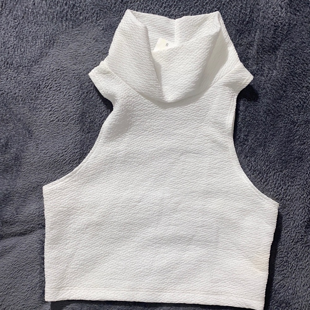 Love J Sleeveless Turtle Neck Crop Top